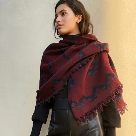 Aritzia Wilfred Blanket Scarf - Picture 15 of 16